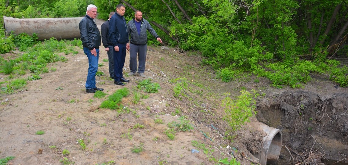 В Ленинском районе приступили к очередному этапу работ по углублению русла реки Пивоварки
