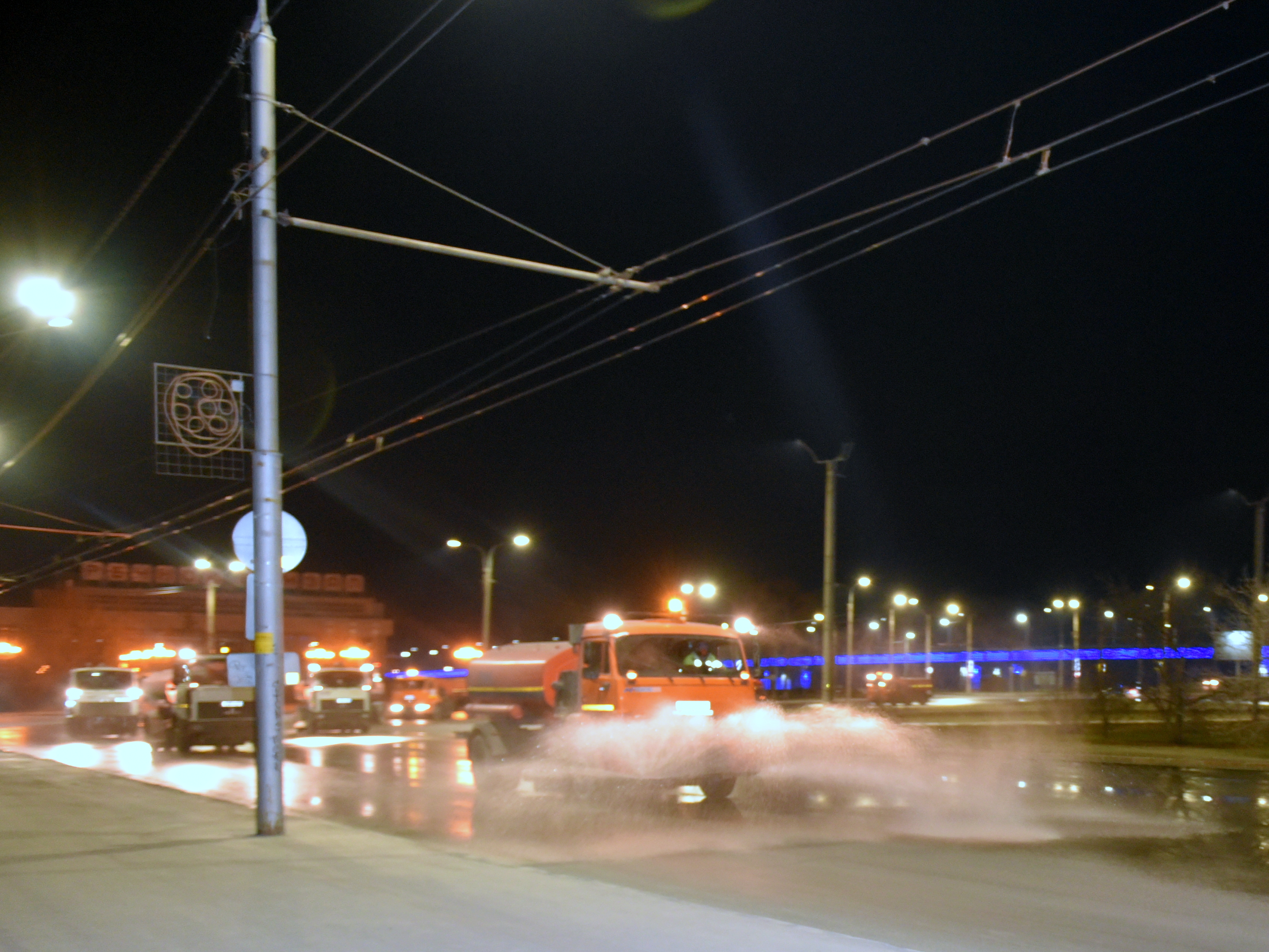 В Барнауле продолжат дезинфицировать улицы: в ночь на 15 мая обработают 27 дорог