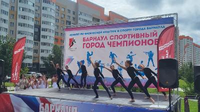 Ко Дню физкультурника в сквере «Взлетный» состоялся  «ФЕСТИВАЛЬ СПОРТА» 