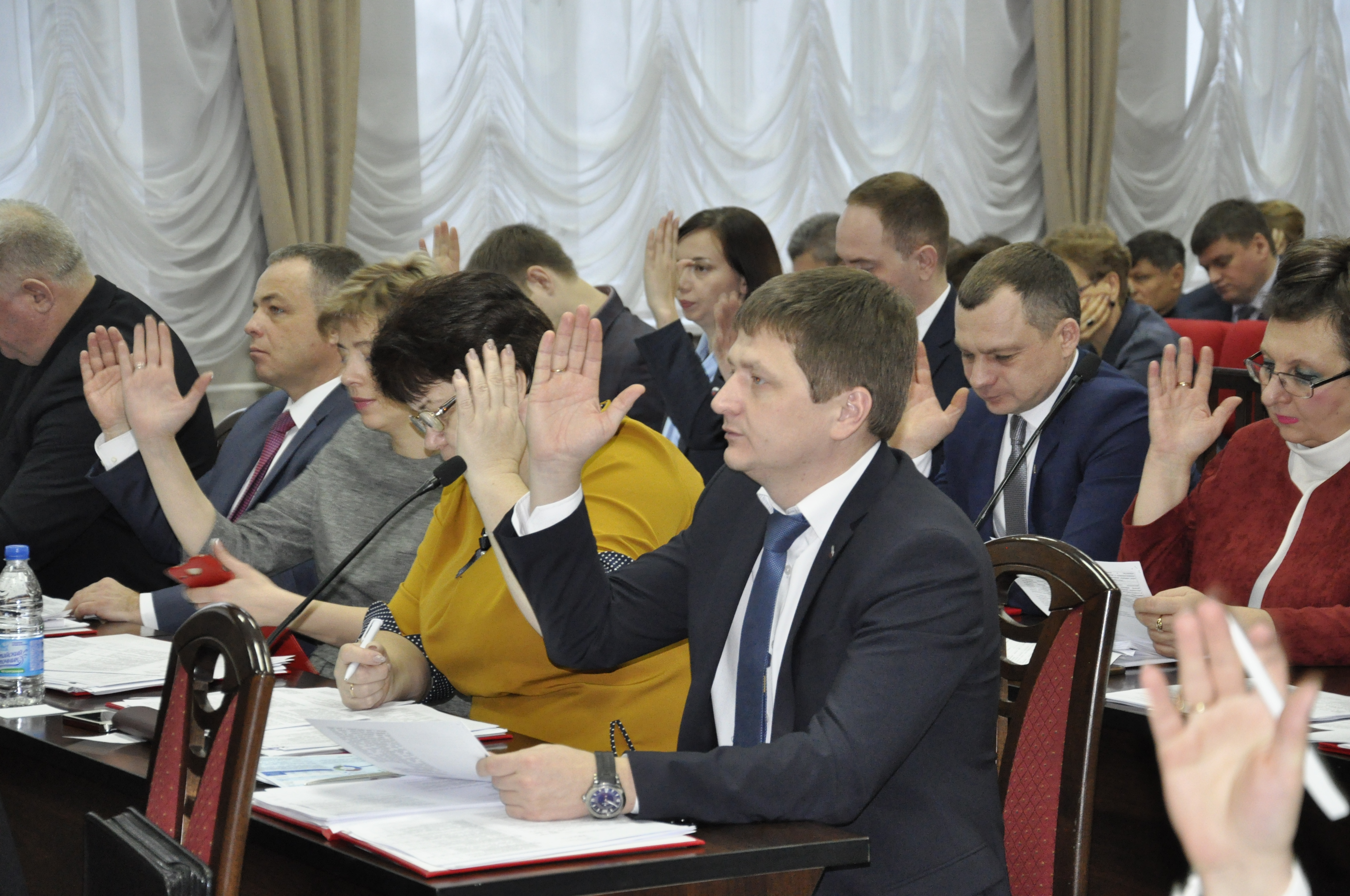 Барнаул проспект ленина музей город. Администрация октябрьского района барнаул. Барнаульский городской сайт. Барнаульский городской сайт. Барнаульская городская дума фото.