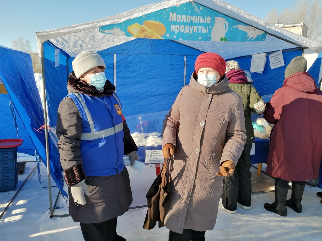 Новости барнаула сегодня свежие. Продовольственная ярмарка Барнаул 2021. Ярмарка выходного дня зимой. Продовольственные ярмарки Барнаул 2022. Традиции и праздники г.Барнаул.