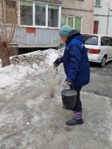 В Индустриальном районе  продолжается  работа по очистке улиц, дворов  от снега и наледи