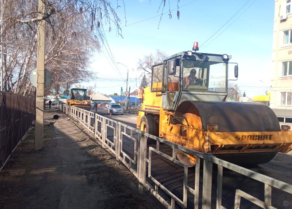 В Барнауле обсудили темпы ремонтных работ в рамках нацпроекта «Безопасные качественные дороги»
