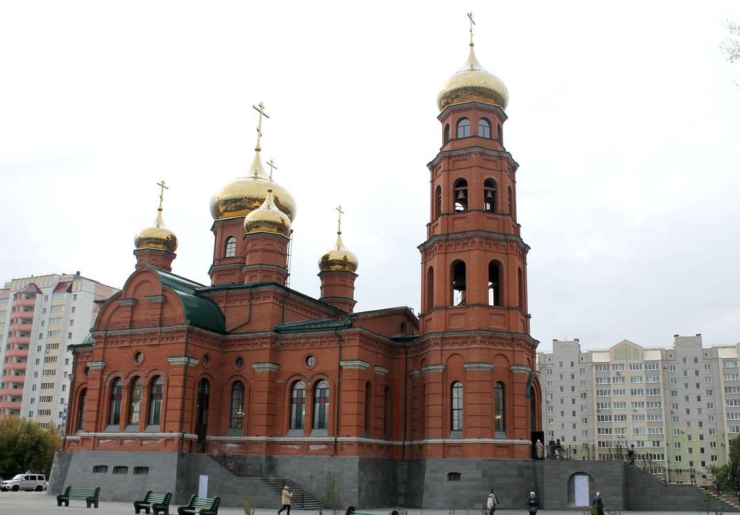 В Барнауле состоялось великое освящение двупристольного Александро-Невского собора