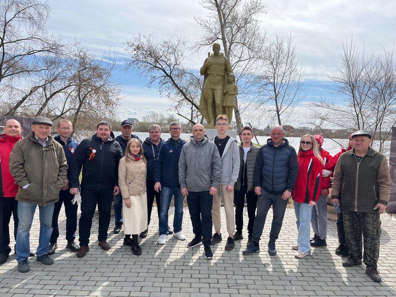 В преддверии Международного дня памятников и исторических мест в пригороде Центрального района организовали уборку