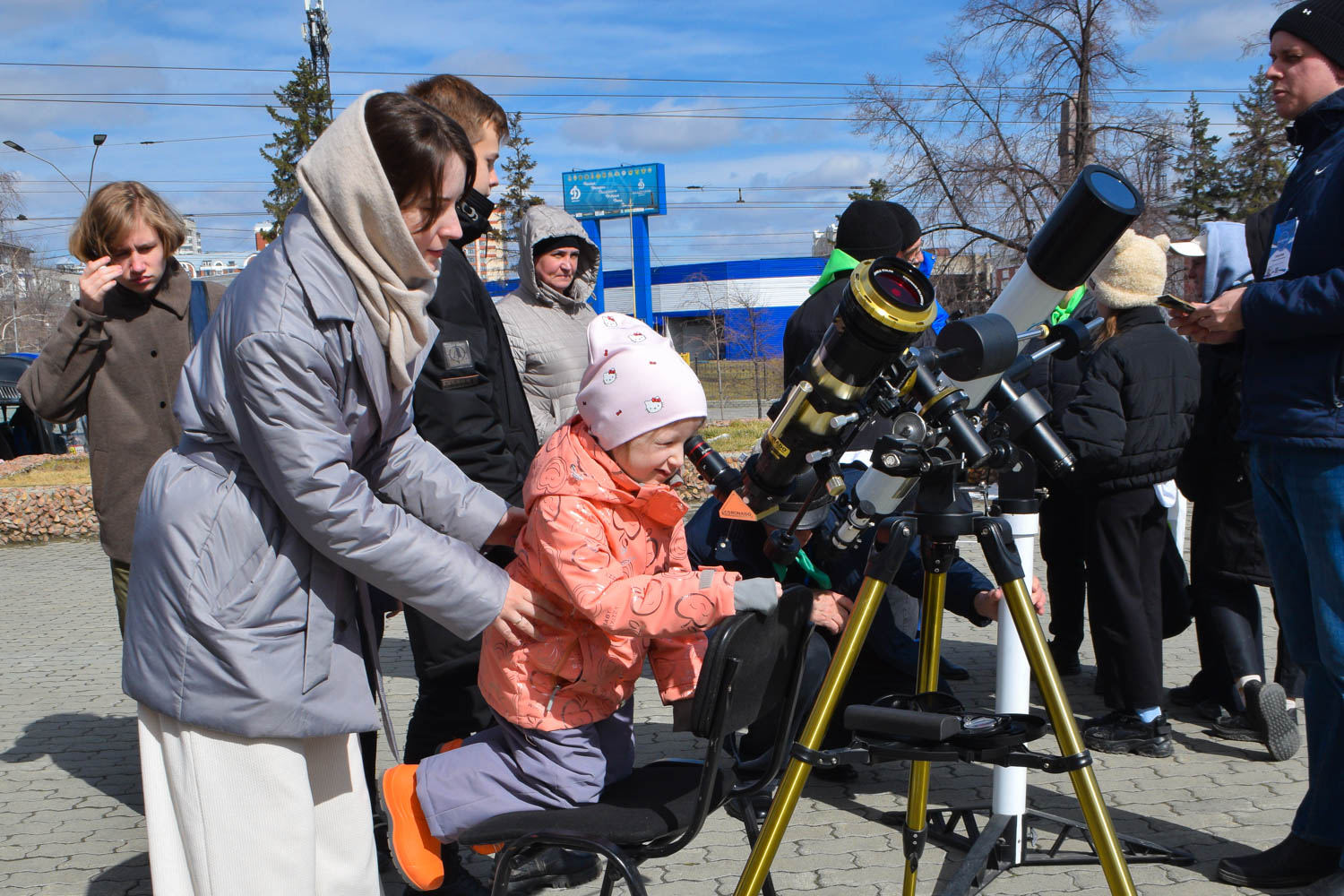 Комплекс тематических мероприятий, посвященных Дню космонавтики, прошел в Барнаульском планетарии 