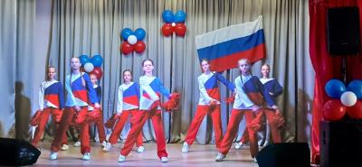 В пригороде Индустриального района прошли мероприятия, посвященные Дню Государственного флага