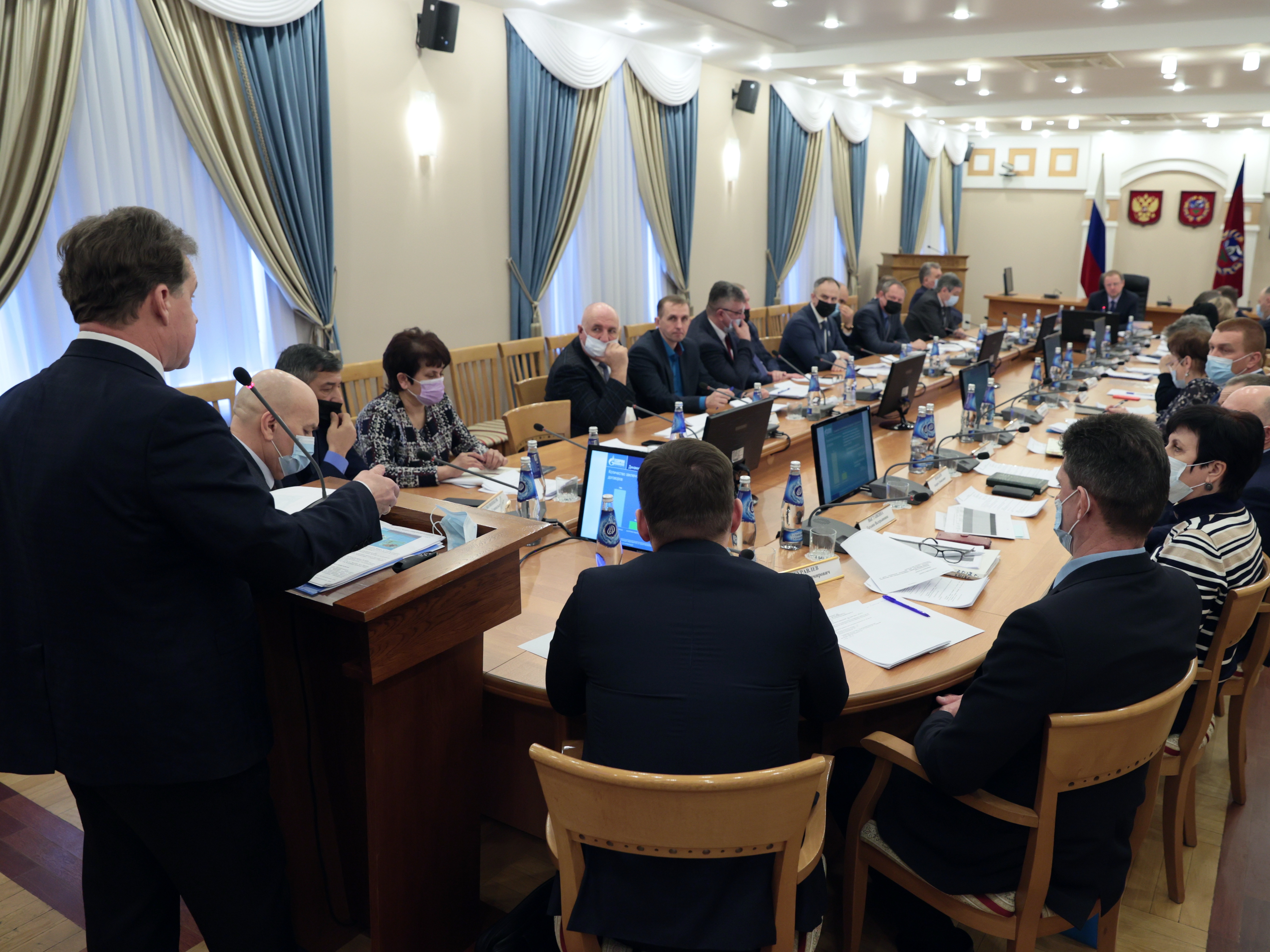 Губернатор Алтайского края провел заседание регионального штаба по газификации