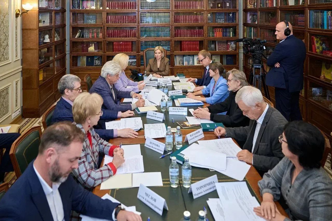 В Минкультуры России прошло заседание оргкомитета по празднованию 100-летия со дня рождения Василия Шукшина
