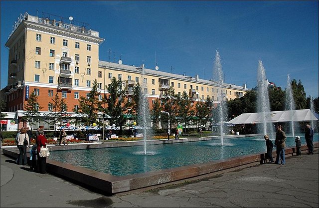 В Барнауле готовят к сезону городские фонтаны