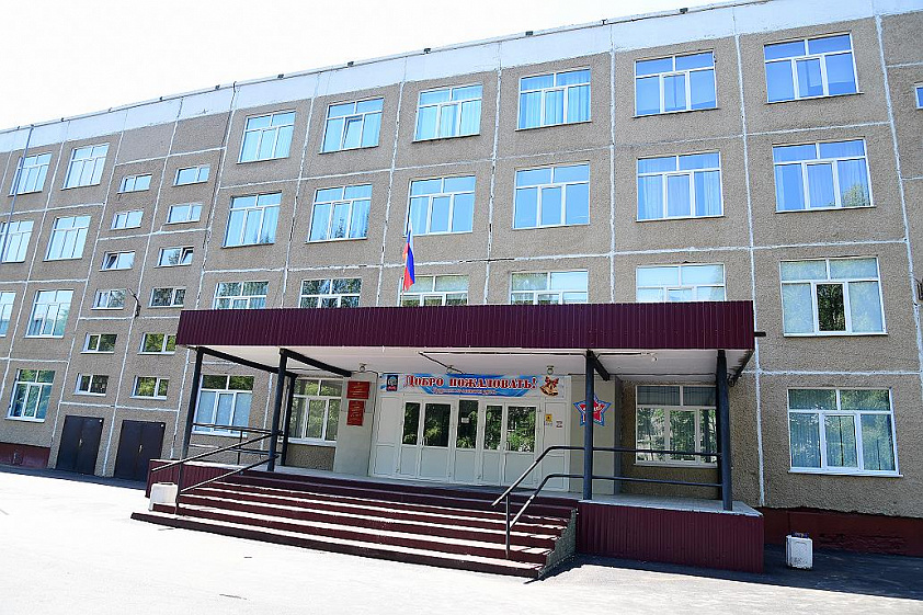 В барнаульской школе №127 ведётся капитальный ремонт двух спортивных залов