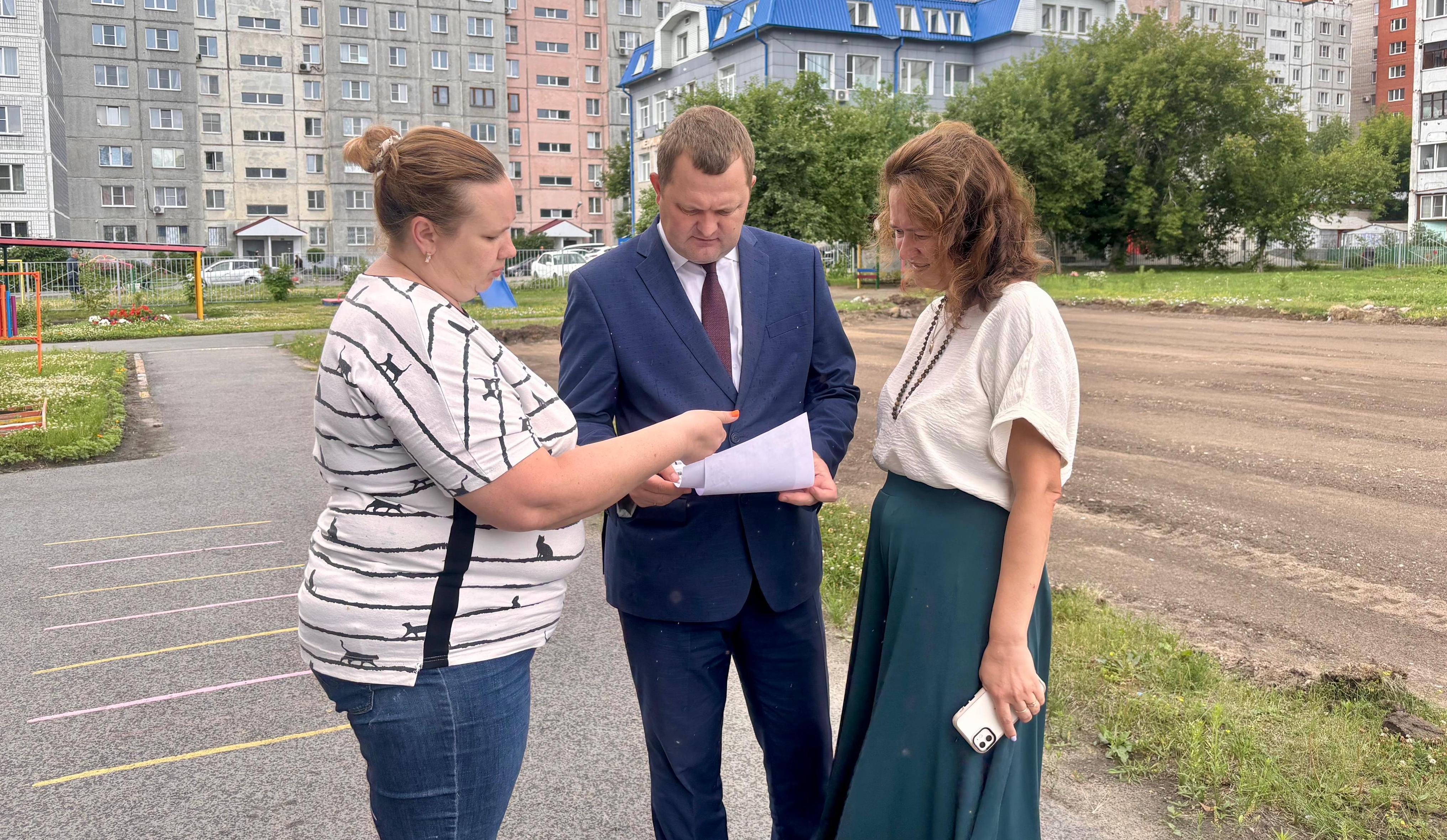 По программе инициативного бюджетирования в детском саду №239 приступили к строительству спортивной площадки