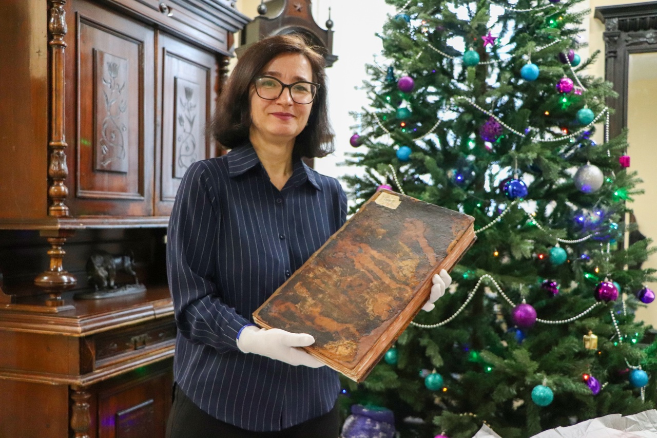 Уникальные книги XVIII века о горном деле вернулись в Барнаул после реставрации