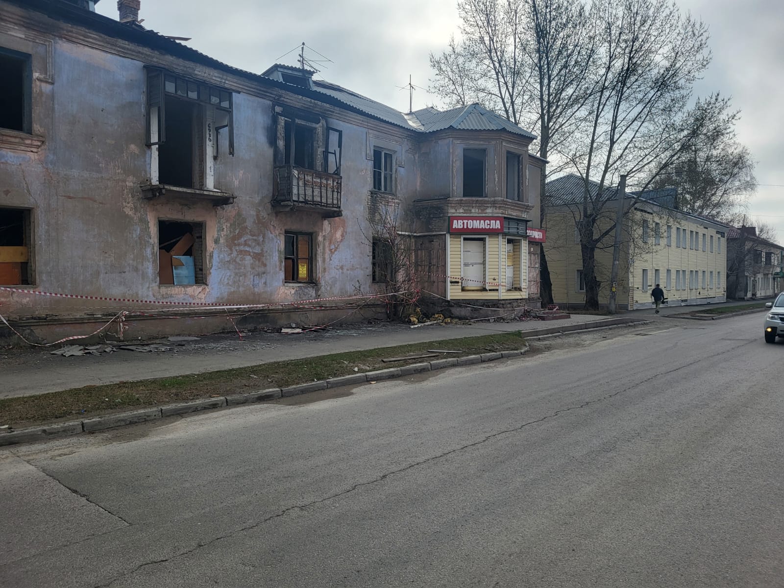 В Железнодорожном районе сносят аварийный дом по ул. Советской Армии, 46