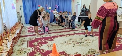 Педагоги и воспитанники детского сада №254 отпраздновали его очередной день рождения