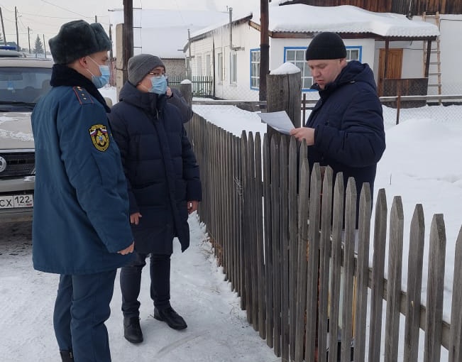 В Центральном районе продолжается информирование жителей района о правилах пожарной безопасности