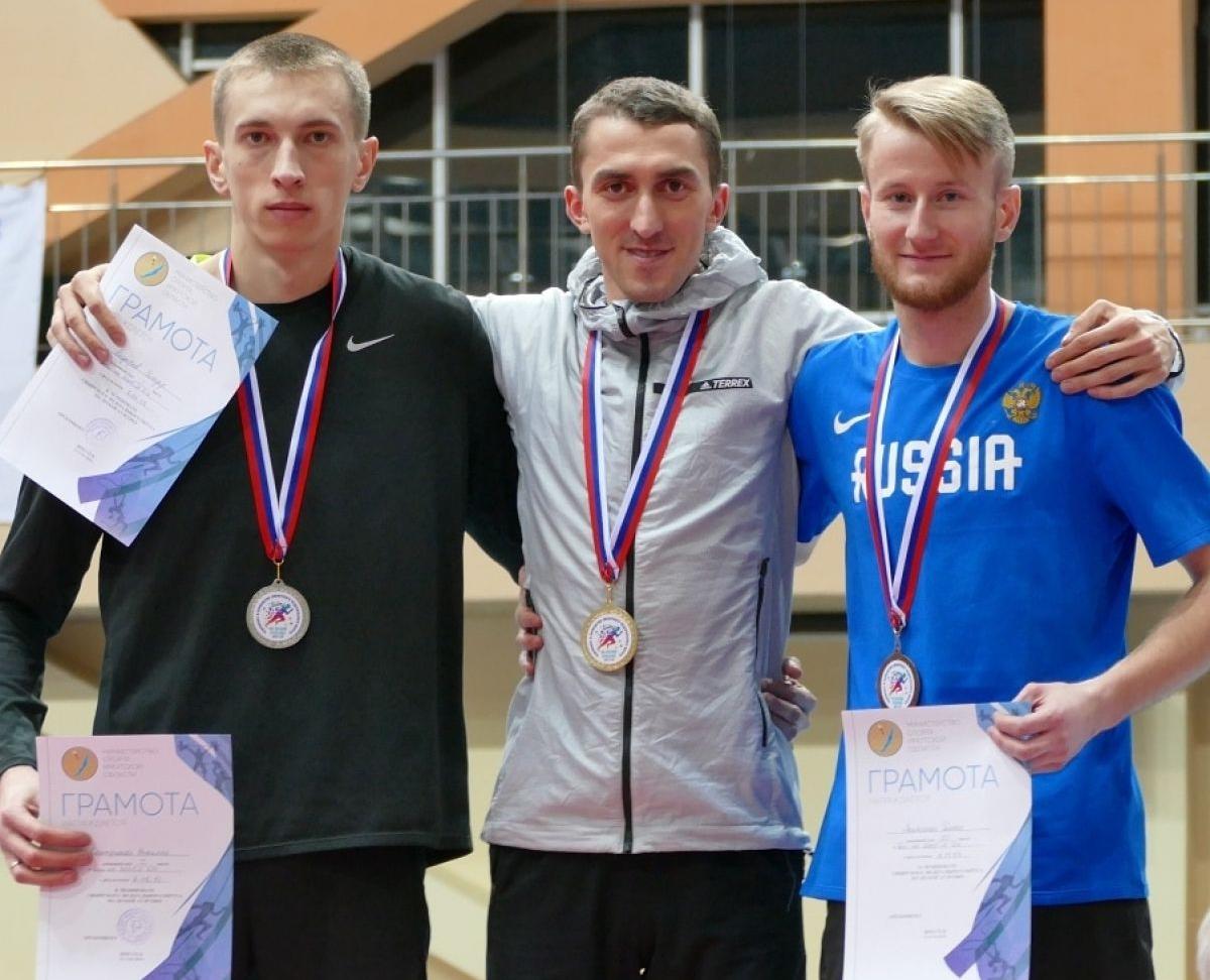 Алтайские легкоатлеты завоевали 15 первых мест на зимних чемпионате и первенствах СФО в различных возрастных группах