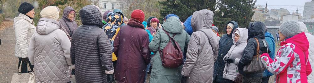 Экскурсия по историческим местам города прошла для старшего поколения