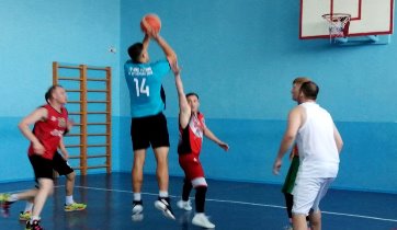 Среди организаций Ленинского района состоялись соревнования по баскетболу 3х3 