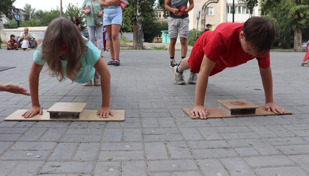 В Железнодорожном районе Барнаула финишировал проект «Спорт в каждый двор»