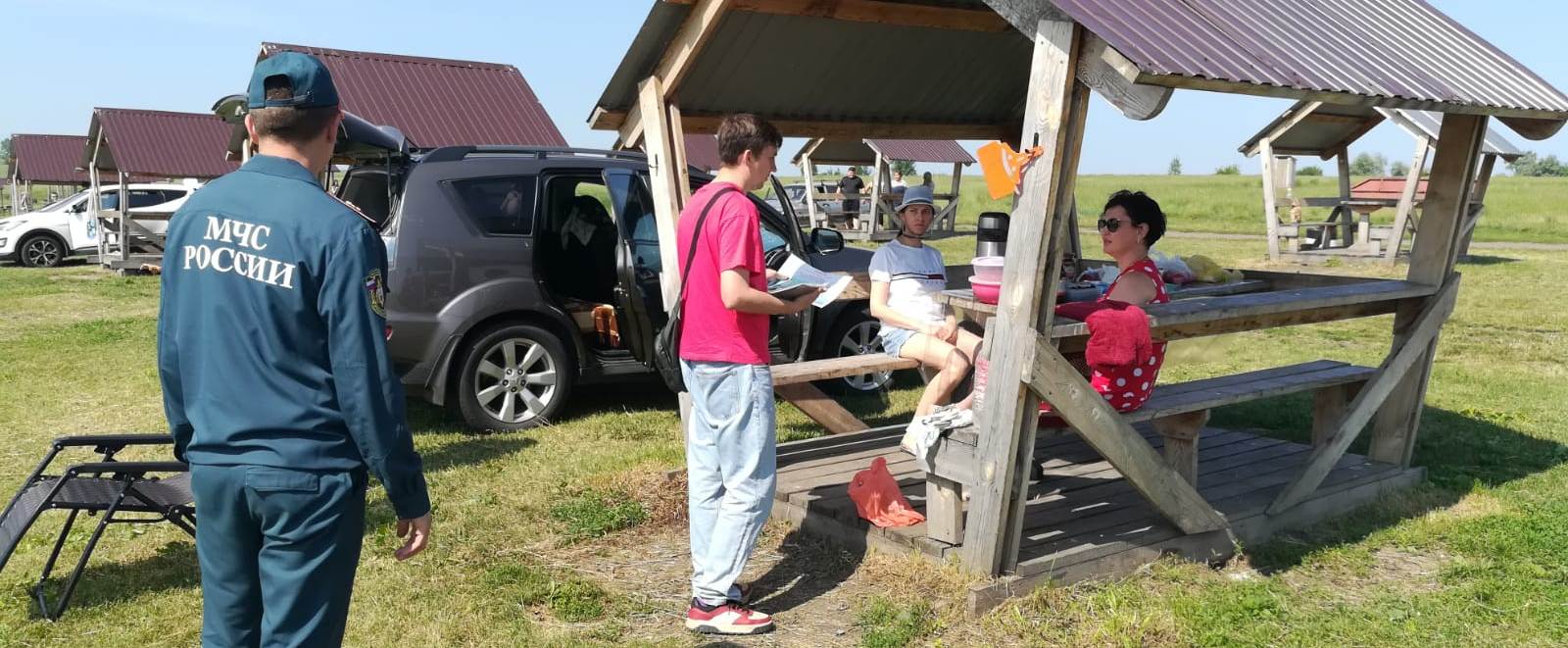 Рейды по безопасности на воде и пожарной безопасности проходят в пригороде Ленинского района