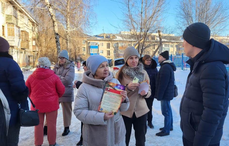 Жителям микрорайона «Поток» разъясняют сроки и порядок реализации проекта «Комплексного развития территории жилой застройки»