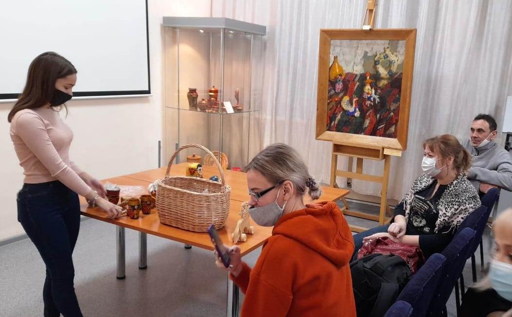 Барнаульцев приглашают посетить музейные программы и выставки