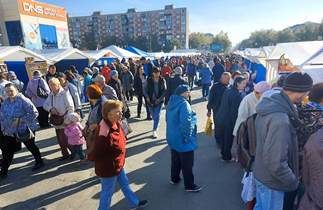 Жители и гости Ленинского района в минувшие выходные посетили специализированную ярмарку выходного дня 