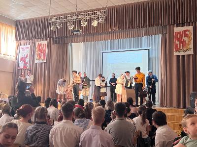 На базе гимназии №123 состоялся отборочный тур городского конкурса военной песни