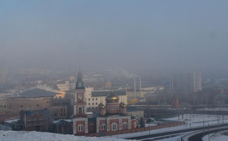 В Барнауле сохраняются неблагоприятные метеоусловия, способствующие накоплению вредных примесей в воздухе