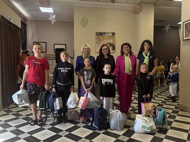 Для маленьких барнаульцев накануне 1 сентября Совет женщин провёл сладкий праздник