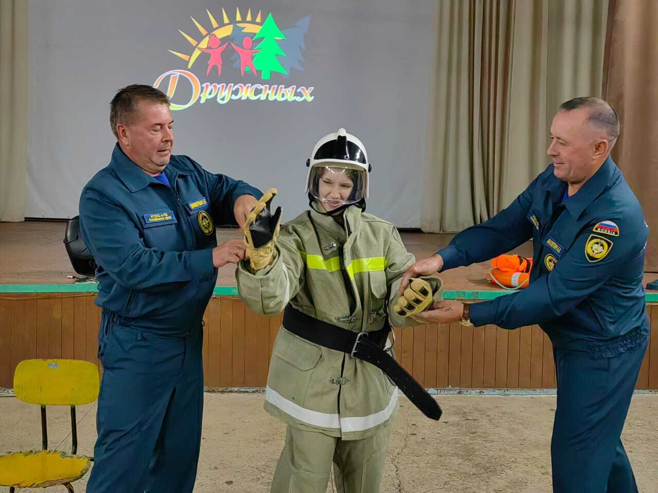 Уроки безопасности провели в барнаульском лагере отдыха