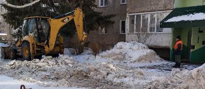 В Ленинском районе ведётся очистка дорог и тротуаров