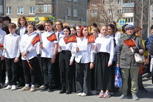 Торжественное мероприятие, посвященное Дню Победы, прошло на Аллее памяти в Барнауле