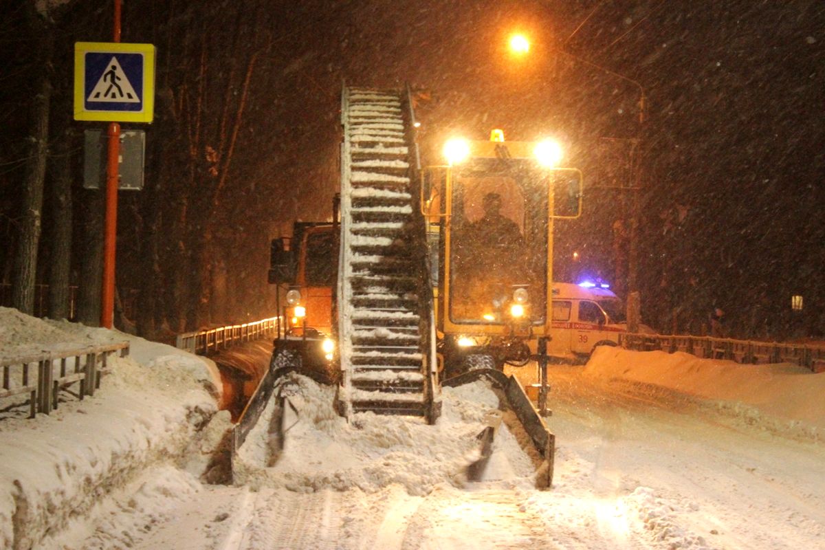 В ночь на 1 февраля в Барнауле запланирована расчистка дорог в пригородных поселках Спутник и Авиатор