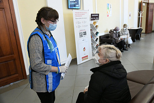 Жители Алтайского края участвуют в переписи населения на стационарных участках в МФЦ