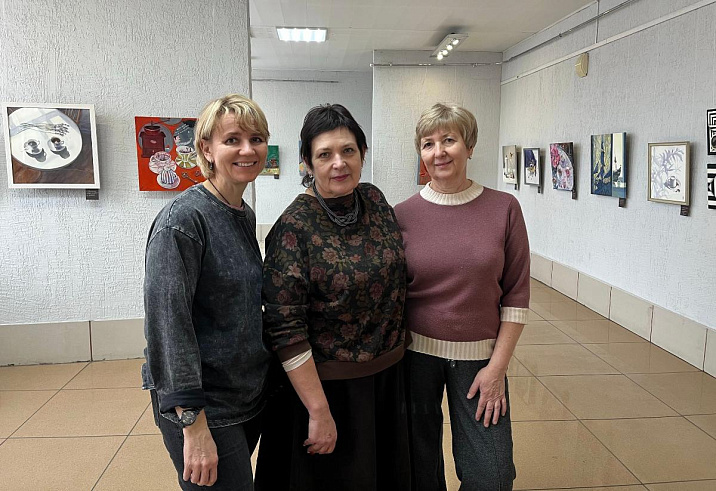 Художественные работы барнаульских педагогов показали в Новосибирске