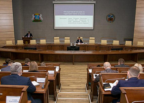 Вячеслав Франк поручил коммунальным службам усилить меры борьбы с последствиями непогоды