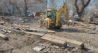 В Октябрьском районе Барнаула снесли еще пять расселённых домов 