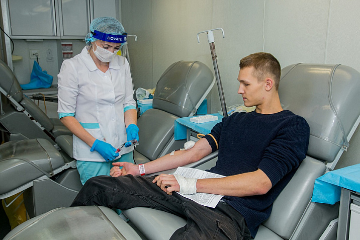 Барнаульцев приглашают сдать кровь в рамках осенней донорской акции