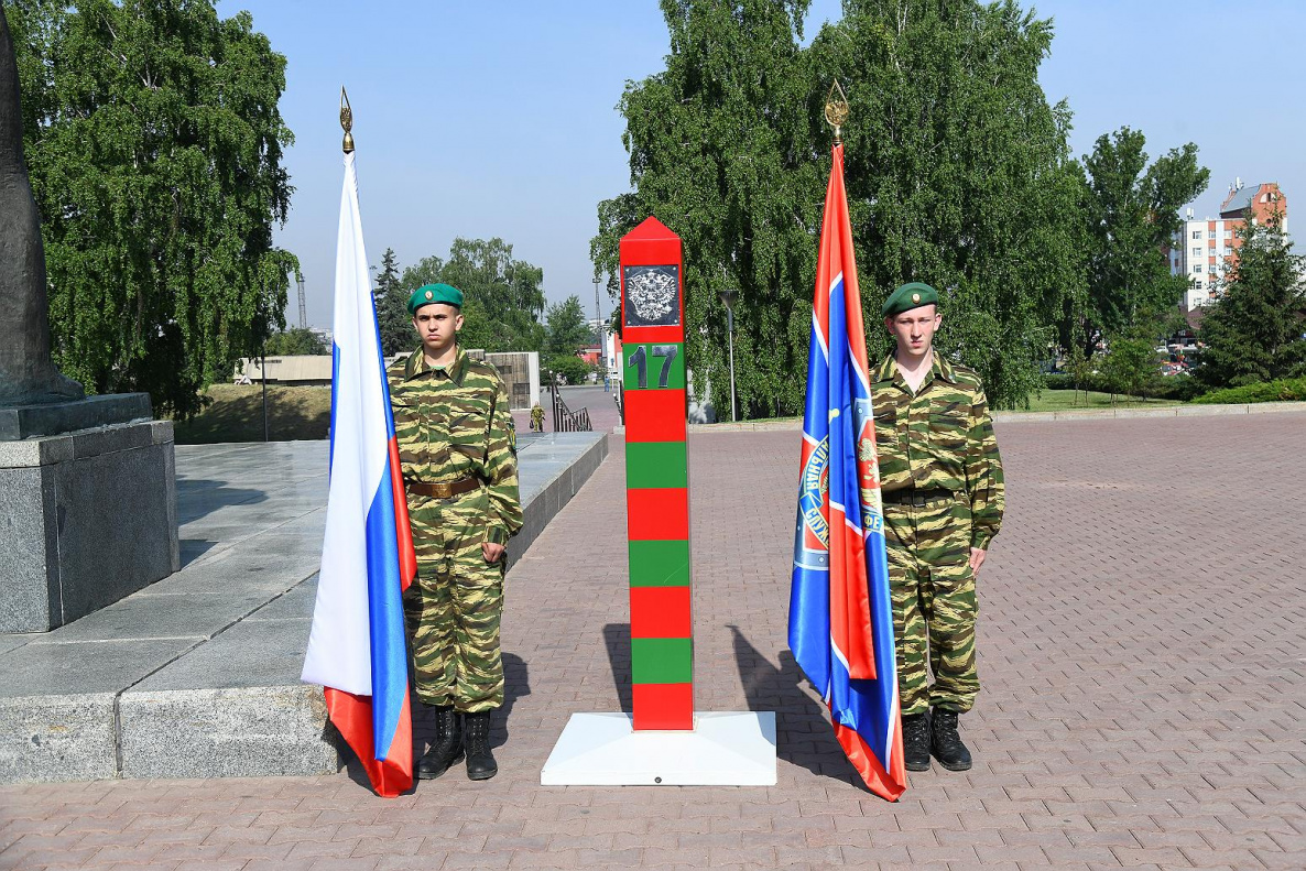 В День пограничника на Мемориале Славы в Барнауле прошли торжественные  мероприятия | 28.05.2022 | Барнаул - БезФормата