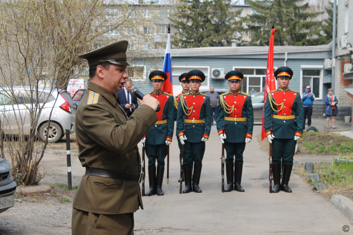 Для барнаульских ветеранов провели парады во дворах в преддверии Дня Победы  БАРНАУЛ :: Официальный сайт города