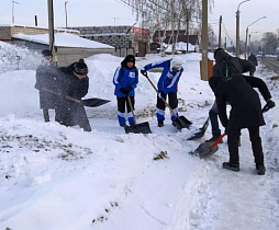 В Барнауле продолжается социально значимая акция «Снежный штурм 2021»