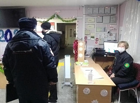 В праздничные выходные проверили соблюдение общественного порядка в студенческих общежитиях Барнаула