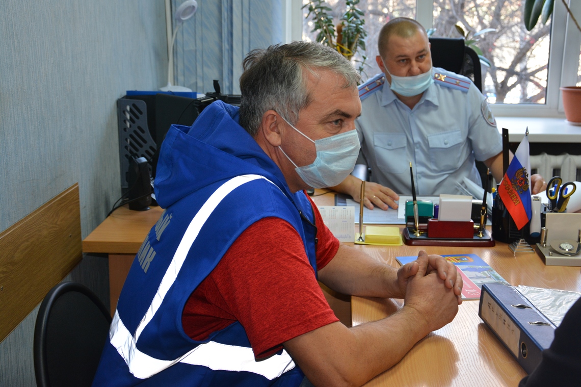 Сотрудники полиции и дружинники Ленинского района встретились чтобы  обсудить итоги 10 месяцев совместной работы БАРНАУЛ :: Официальный сайт  города