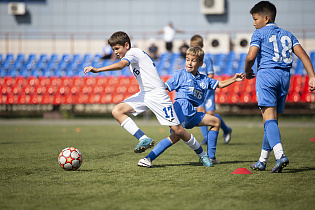«Динамо» из Барнаула взяли третье место на футбольном турнире памяти Геннадия Смертина