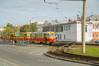 В Барнауле временно изменены схемы движения трамваев и троллейбусов 