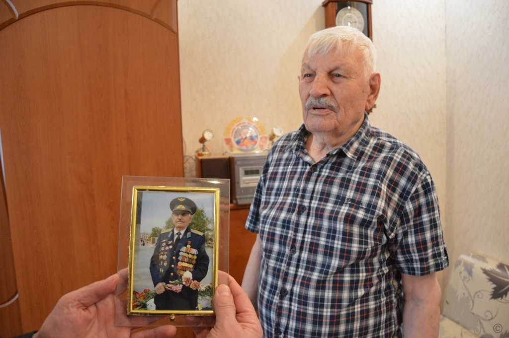 Участник Великой Отечественной войны Геннадий Окороков принимает поздравления в День рождения 