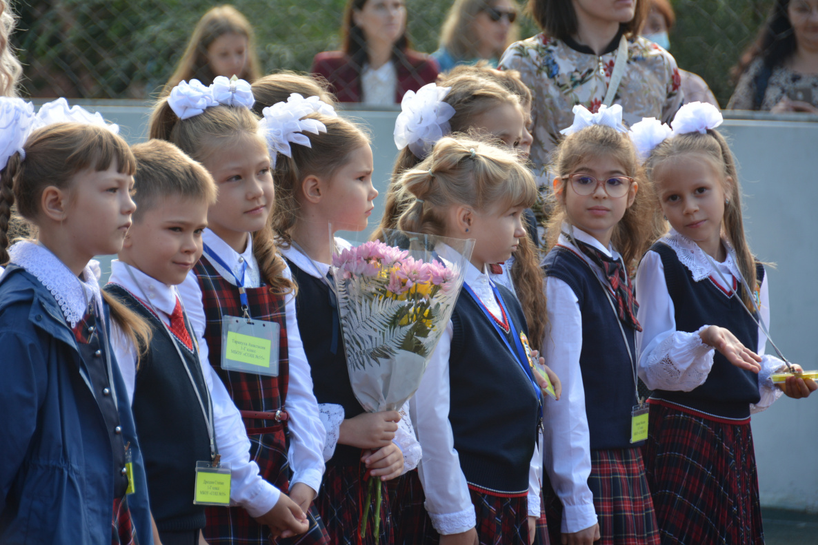 Прием детей в первые классы стартовал в Барнауле 1 апреля