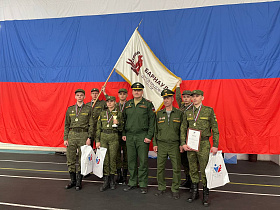Военный учебный центр АлтГТУ выиграл знамя «Барнаул – город трудовой доблести»